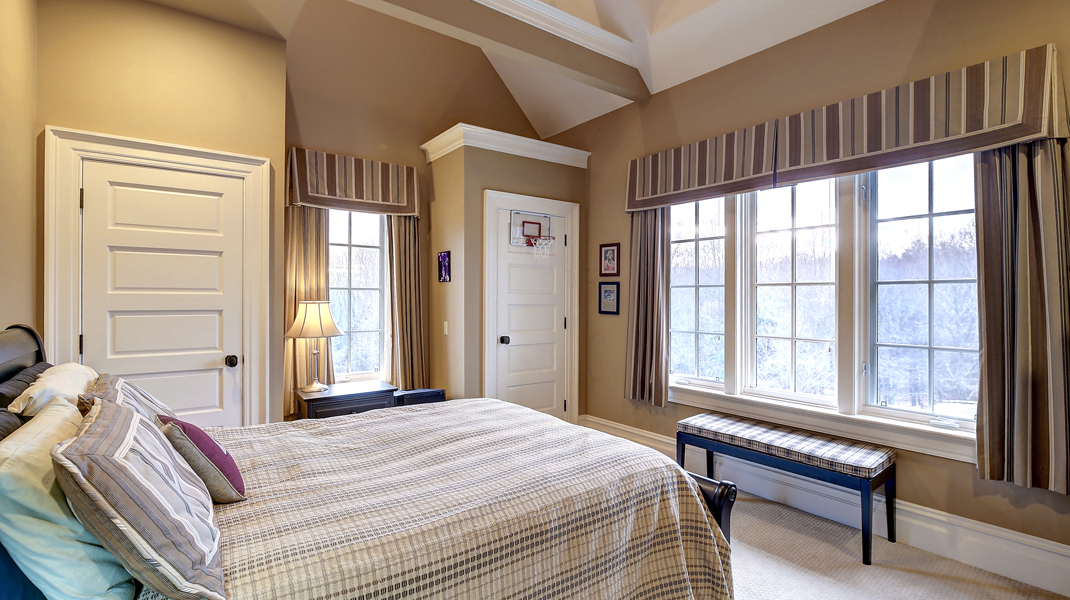 20-7_Blanchard_Drive-036-THR