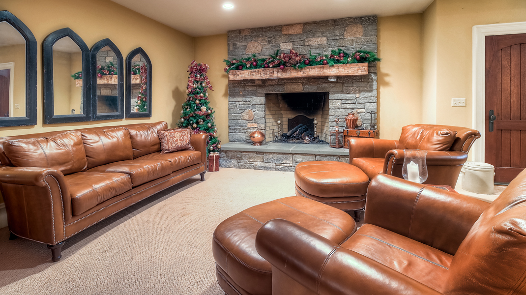 23-7_Blanchard_Drive-038-THR