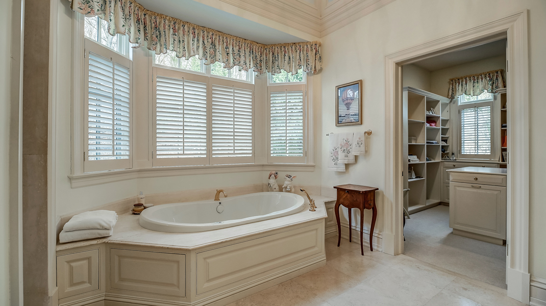 24-8_Springhouse_Road-046-THR
